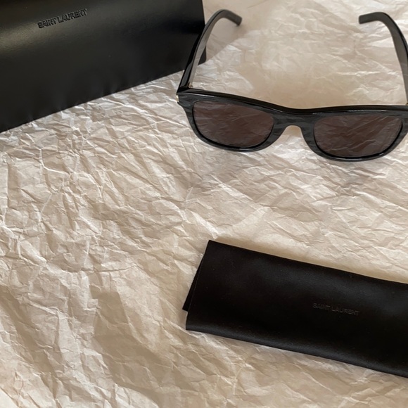 Authentic Saint Laurent sunglasses 🕶 - Picture 6 of 13